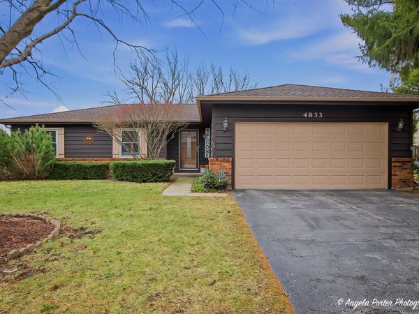 4833 Eastwood Court , Waukegan, IL 60087