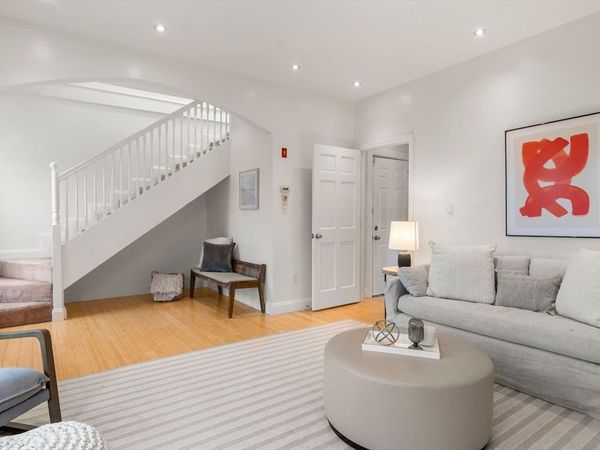 178 Hyde Park Ave, Unit 3, Boston, MA 02130