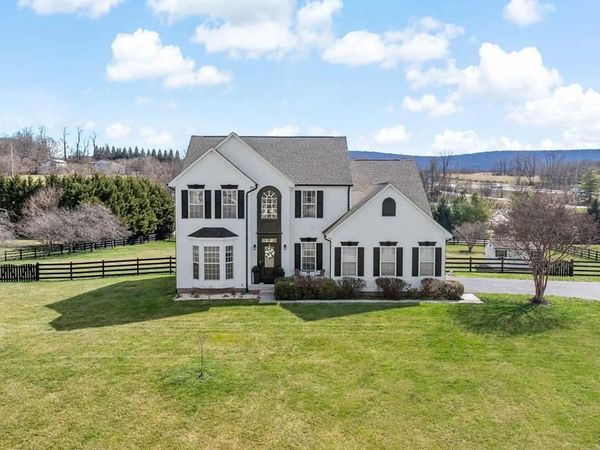 118 CARRIAGE DRIVE, HARPERS FERRY, WV 25425