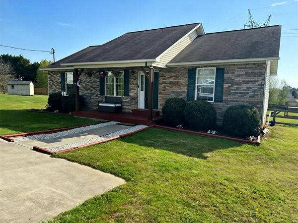 613 Carmack Court, Dandridge, TN 37725