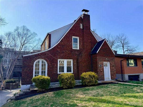 543 N Central Avenue , University City, MO 63130