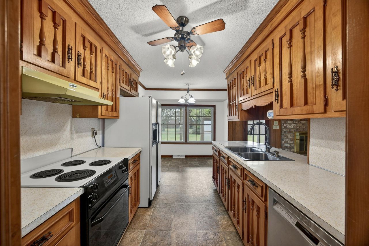 4345 Evanston Boulevard Photo 5