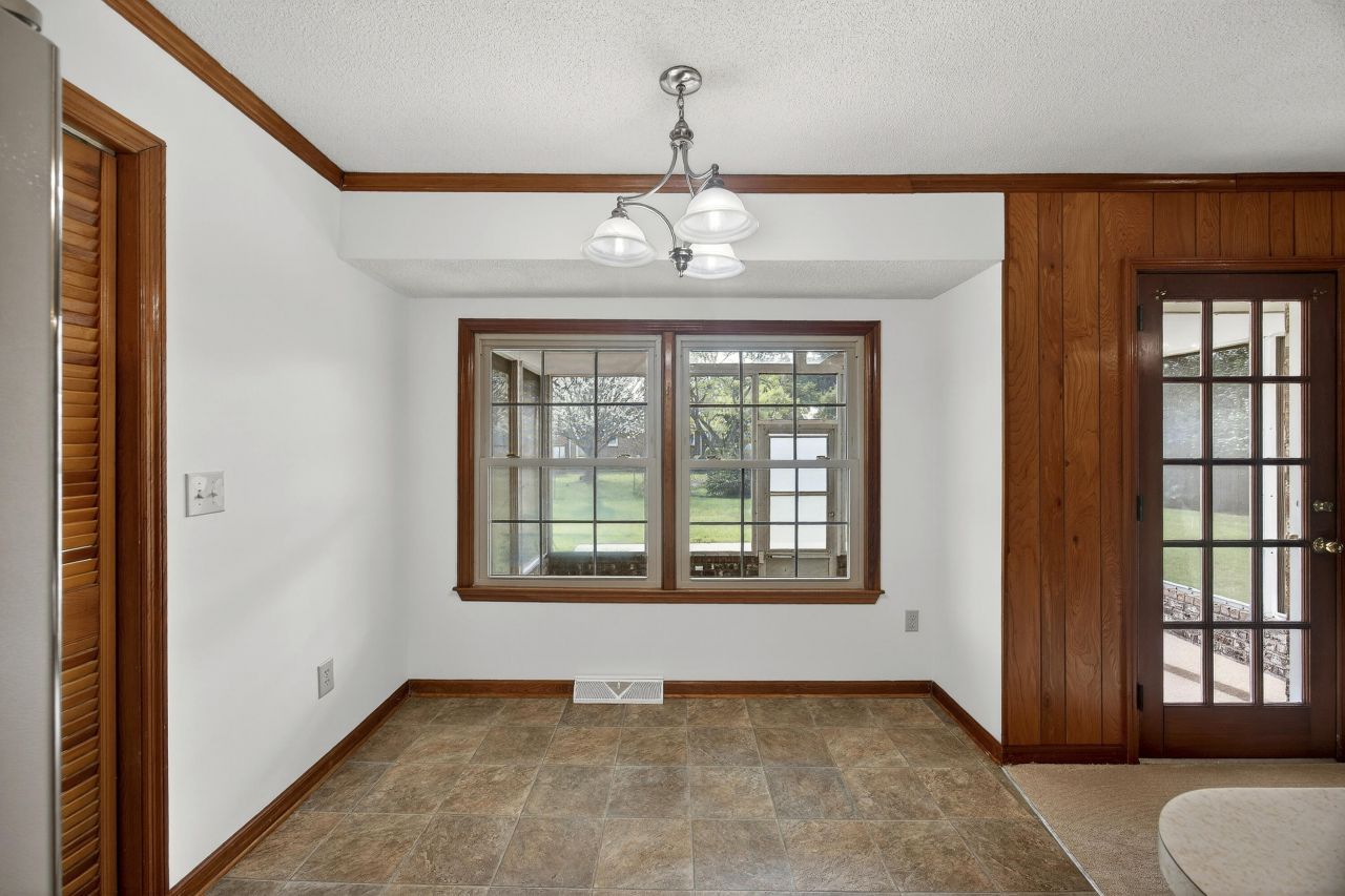 4345 Evanston Boulevard Photo 6