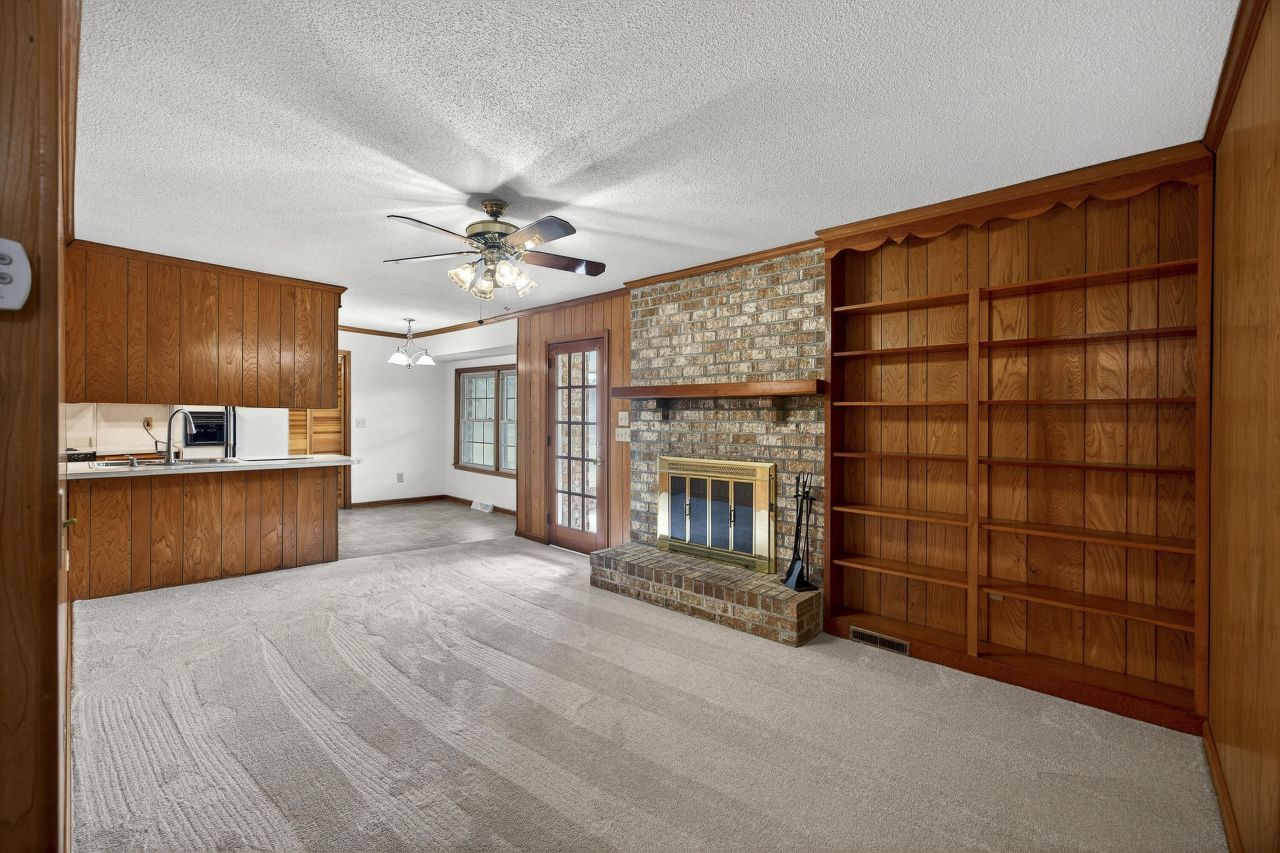 4345 Evanston Boulevard Photo 7