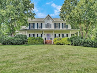 210 DAYTONA DR, Hardy, VA 24101