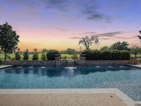 2444 S Turnberry Ave, Zachary, LA 70791