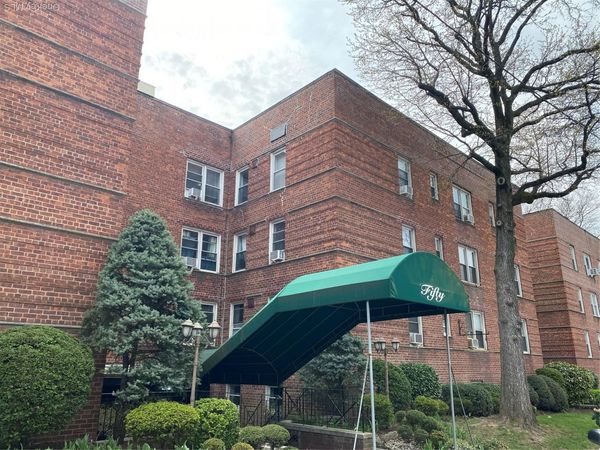 50 S Middle Neck Road, Unit 1P, Great Neck, NY 11021