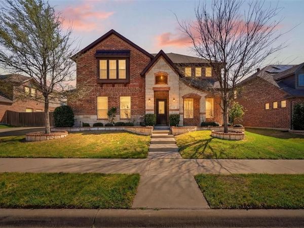 110 Sweetleaf Drive, Red Oak, TX 75154