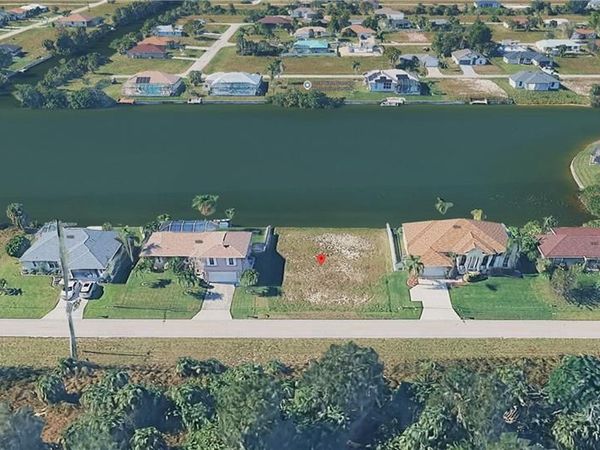 1810 NE 24th AVE, CAPE CORAL, FL 33909