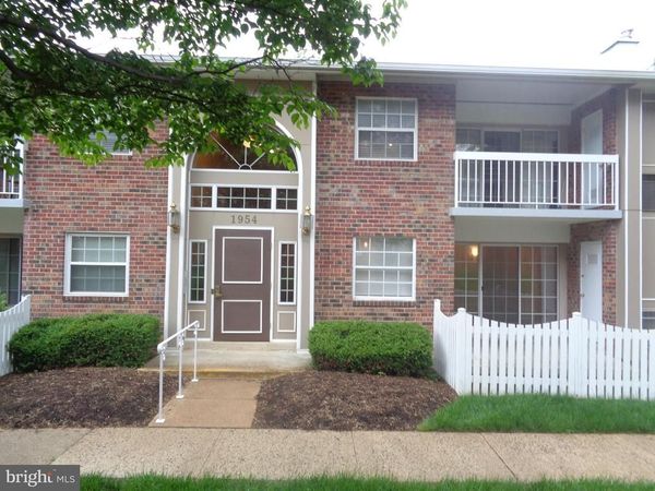 1954 KENNEDY DRIVE, Unit 104, MCLEAN, VA 22102