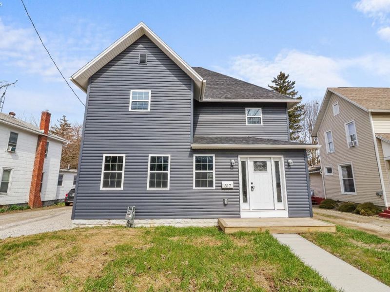 817 E Main Street, Bellevue, OH 44811 Photo 1