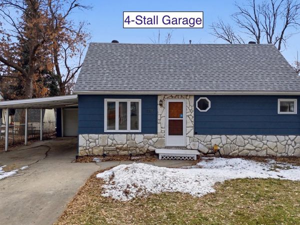 1718 6th Avenue S, Fargo, ND 58103