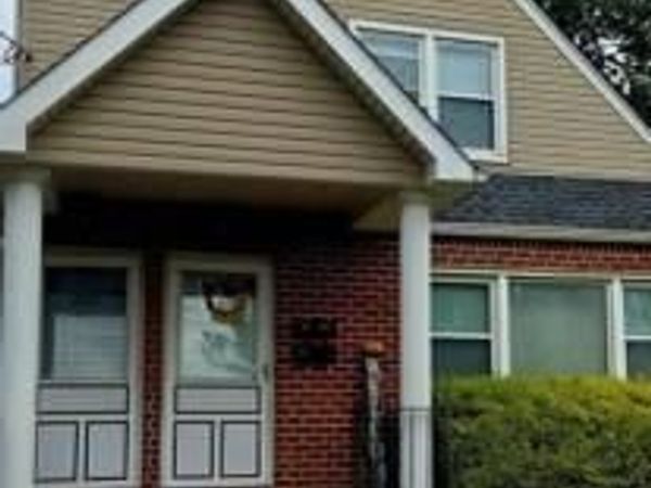 222 Cleveland Avenue , Mineola, NY 11501