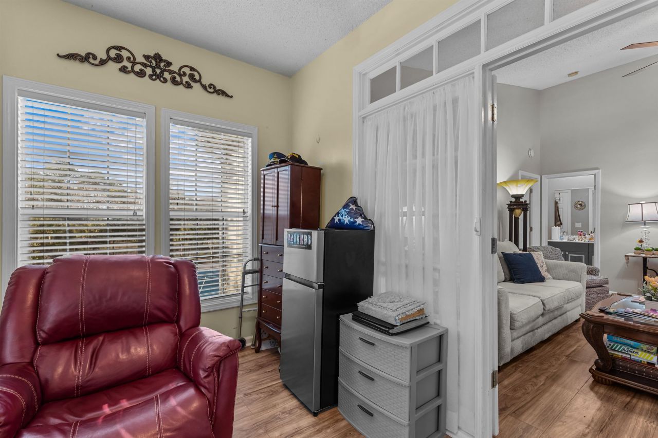 9734 Leyland Dr. Photo 17