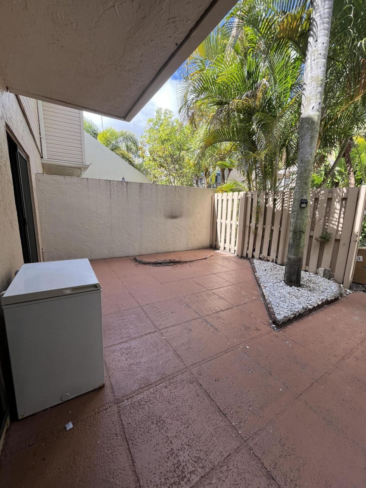 616 Executive Center Drive, Unit 104, West Palm Beach, FL 33401 Photo