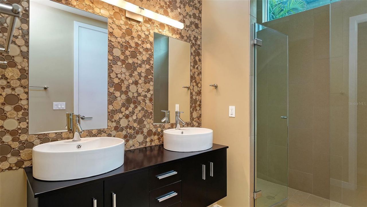 160 Whittier Drive, Sarasota, FL 34236 Photo