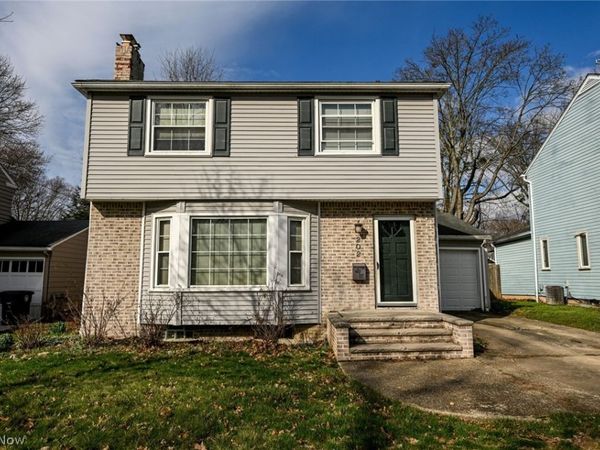 202 Westover Drive , Akron, OH 44313
