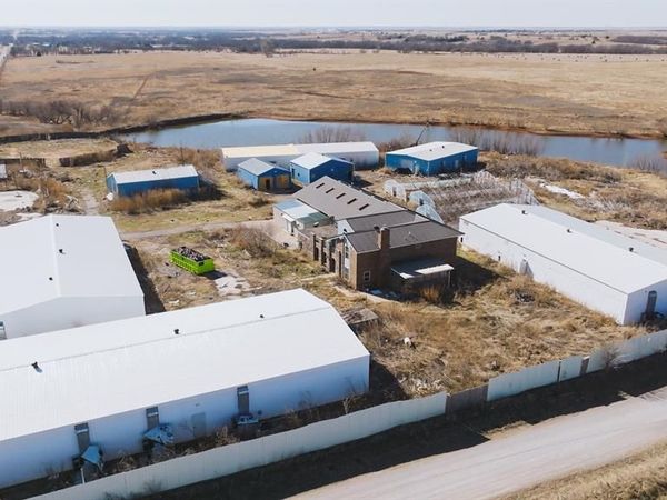 1704 County Street 2840 Street, Amber, OK 73004