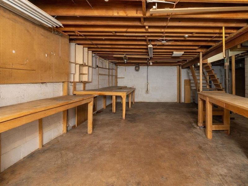 3453 Eisenhower Road, Columbus, OH 43224 Photo 17