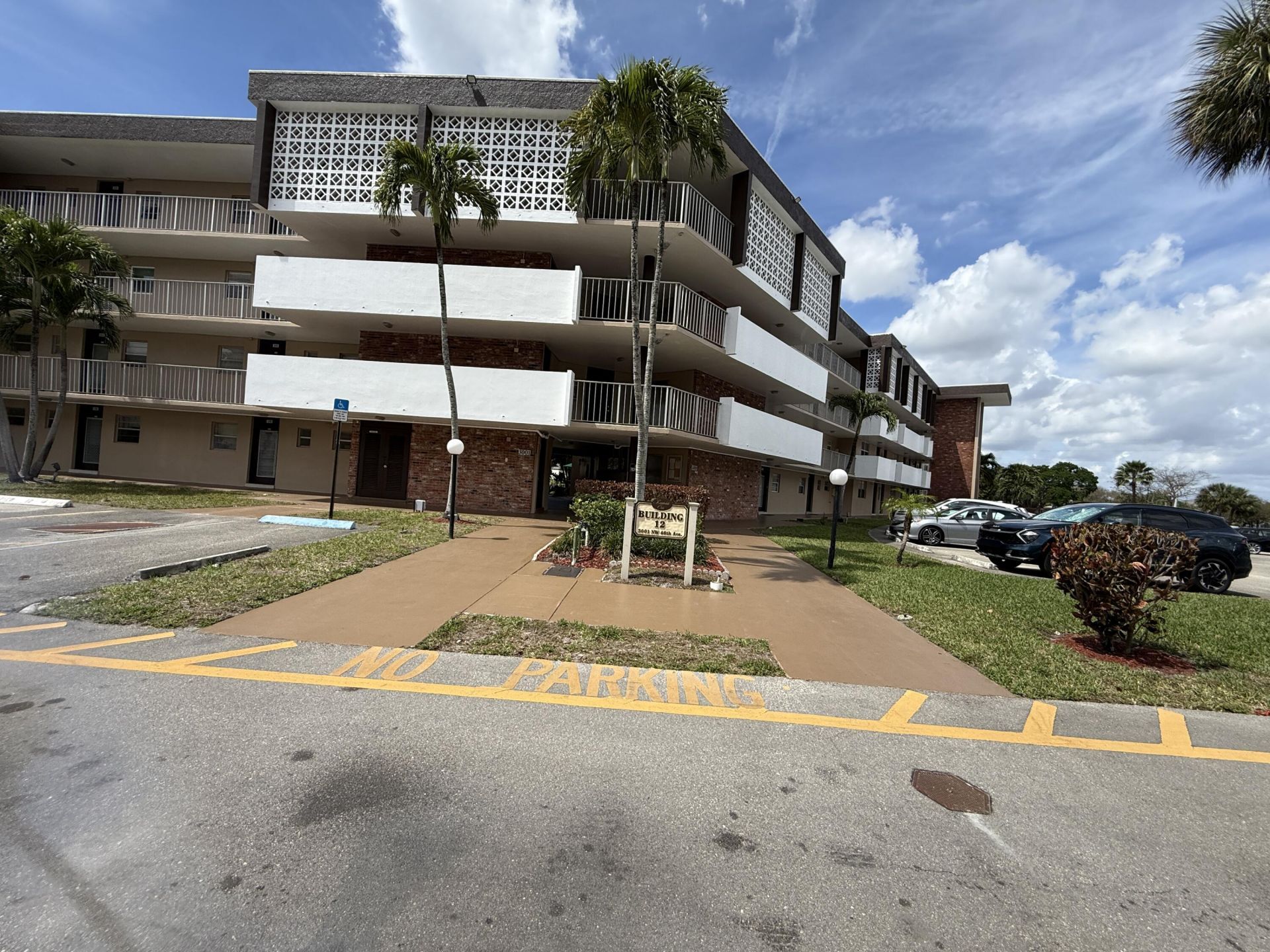 3001 NW 46th Avenue, Unit 204, Lauderdale Lakes, FL 33313 Photo