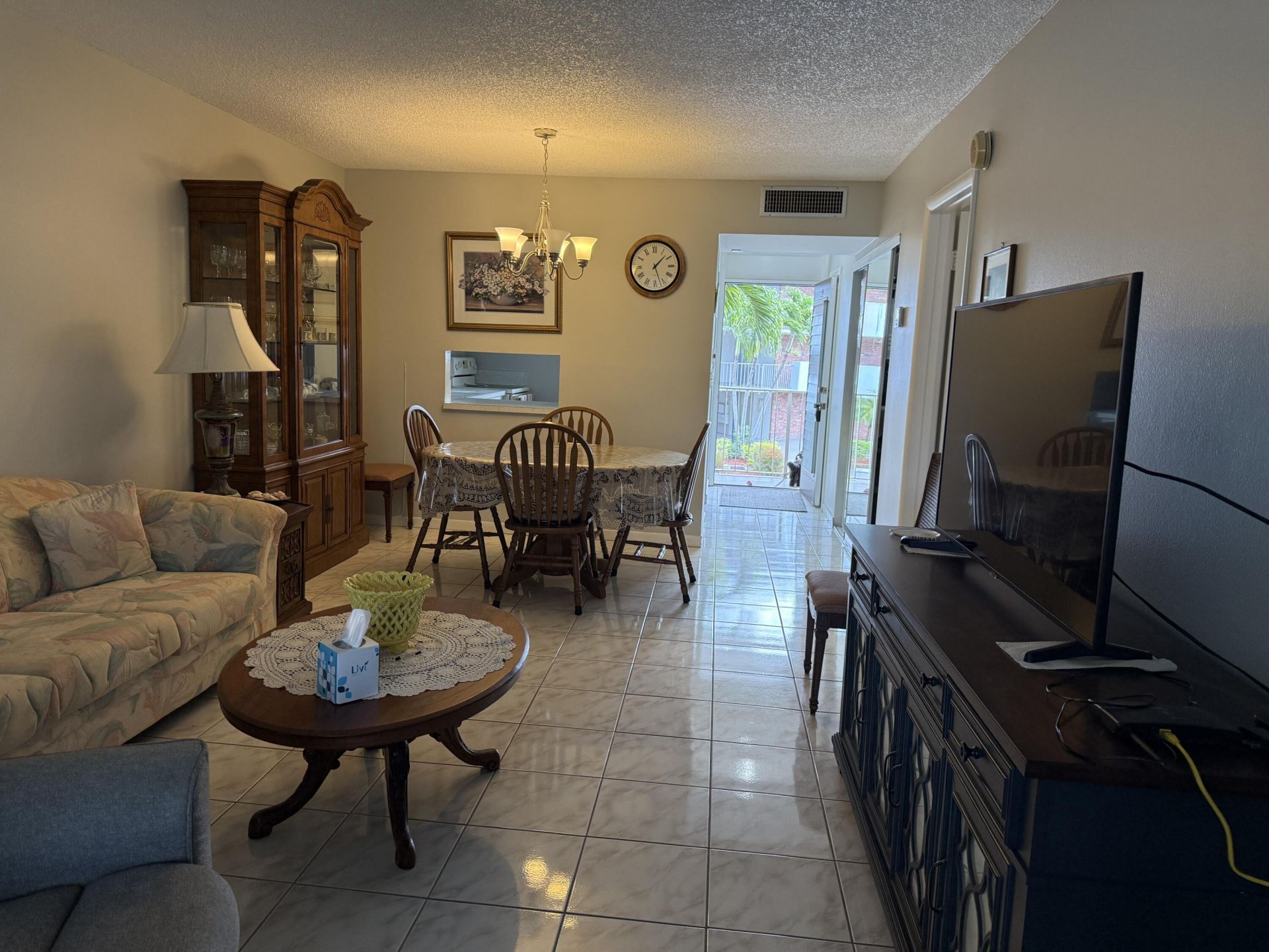 3001 NW 46th Avenue, Unit 204, Lauderdale Lakes, FL 33313 Photo