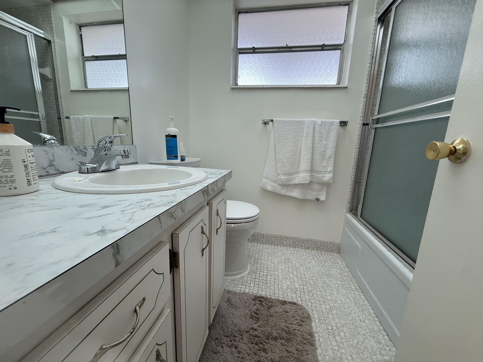 3001 NW 46th Avenue, Unit 204, Lauderdale Lakes, FL 33313 Photo