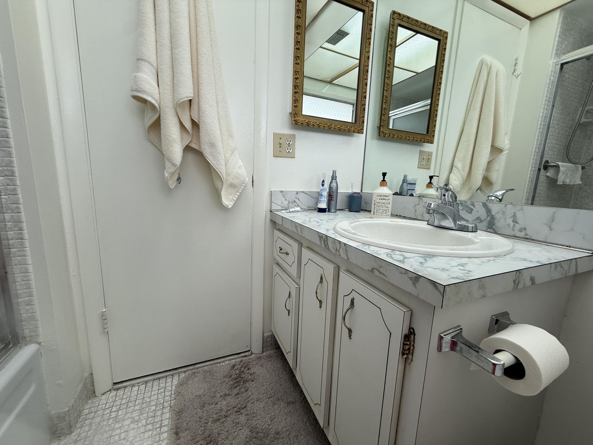 3001 NW 46th Avenue, Unit 204, Lauderdale Lakes, FL 33313 Photo