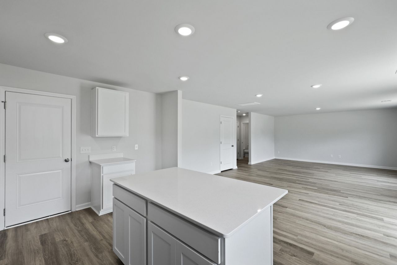 7063 Windham Way Photo 8