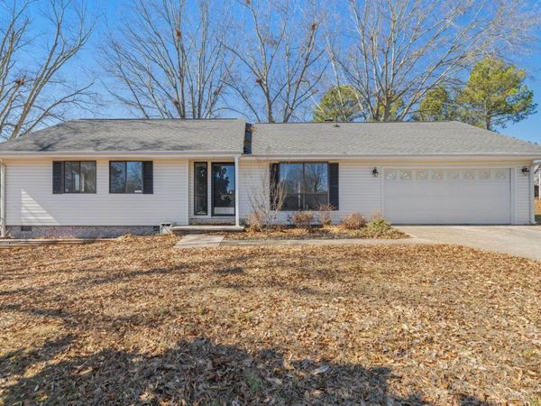 101 Caldwell Dr, Florence, AL