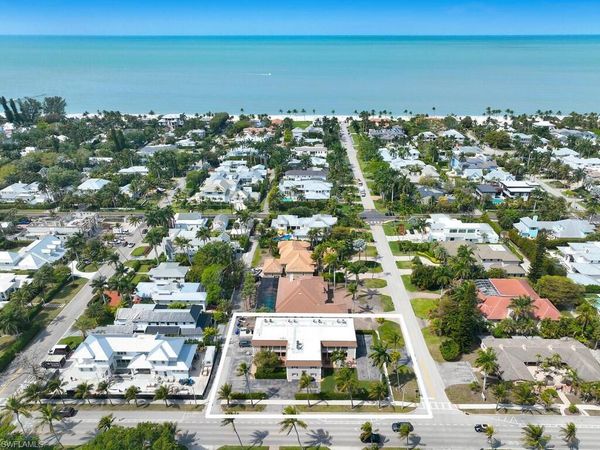 940 3rd ST S, Unit 201, NAPLES, FL 34102