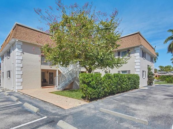 940 3rd ST S, Unit 201, NAPLES, FL 34102