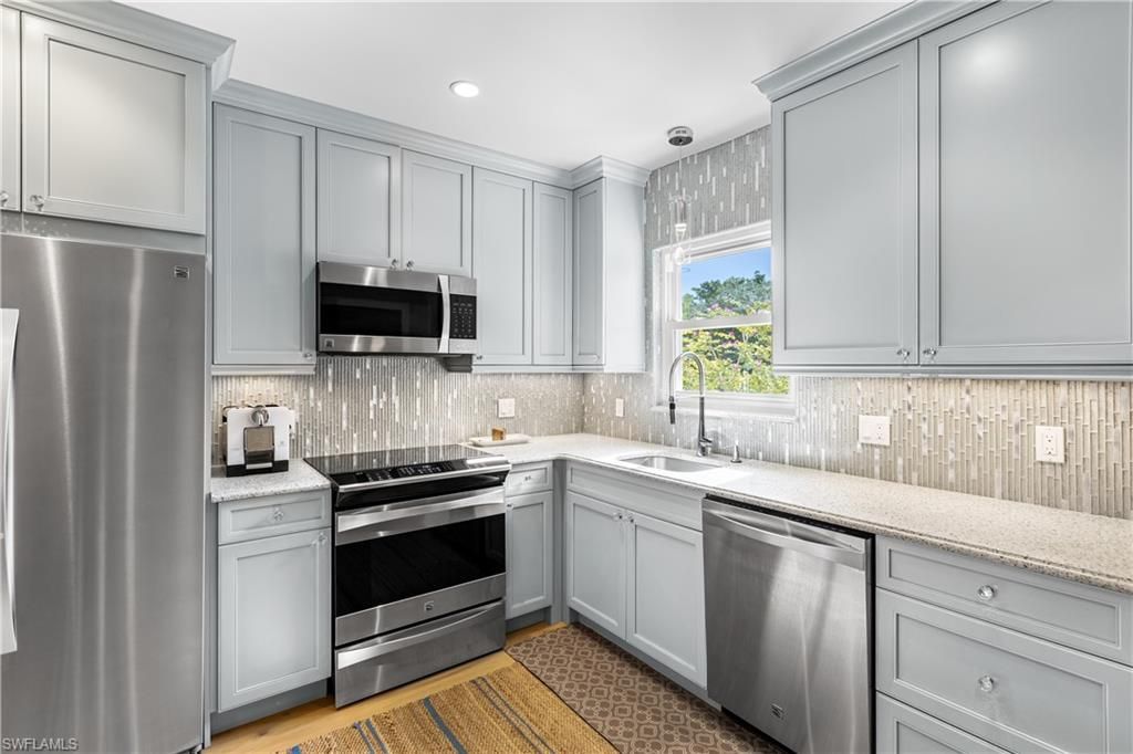 940 3rd St S, Unit 201, Naples, FL 34102 Photo