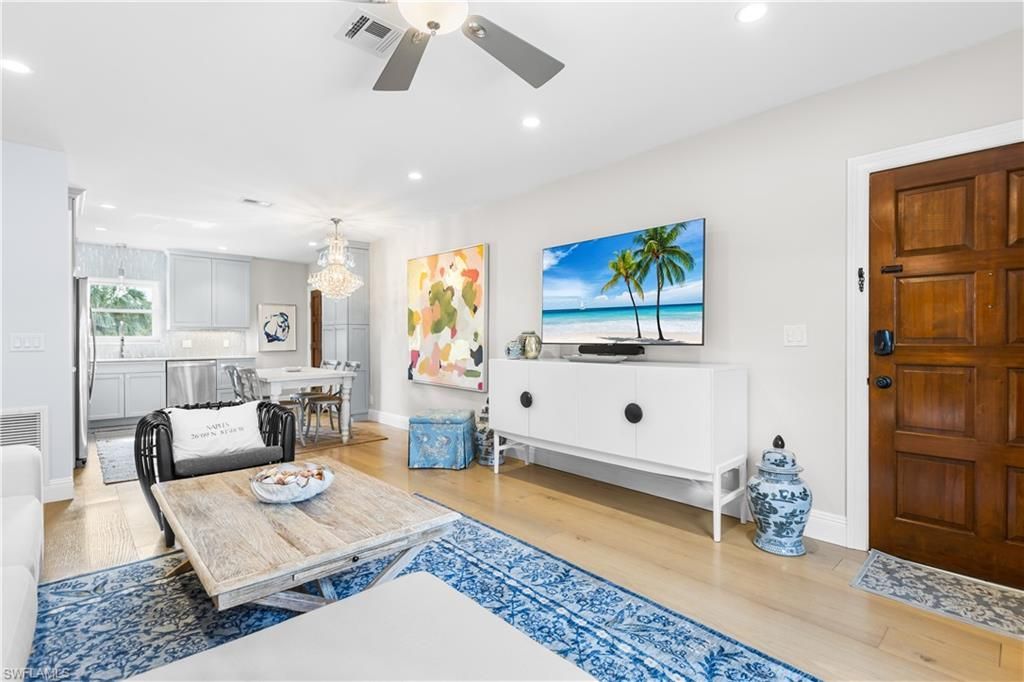 940 3rd St S, Unit 201, Naples, FL 34102 Photo