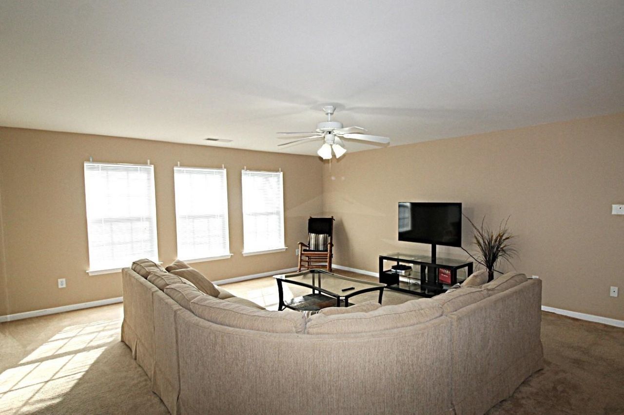 4676 Fringetree Dr. Photo 11