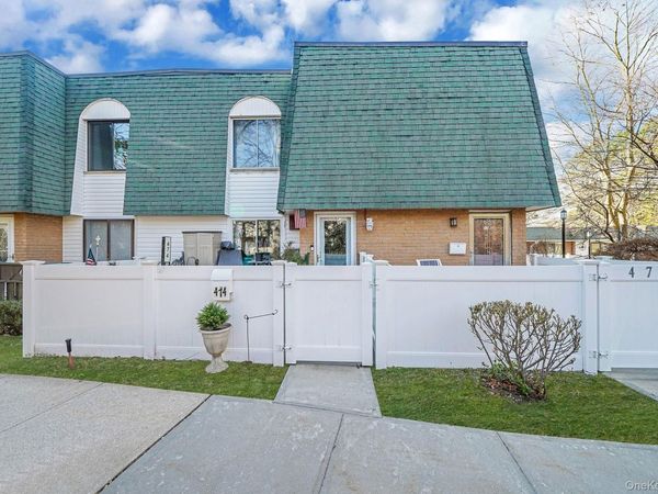 474 Daryl Drive, Medford, NY 11763