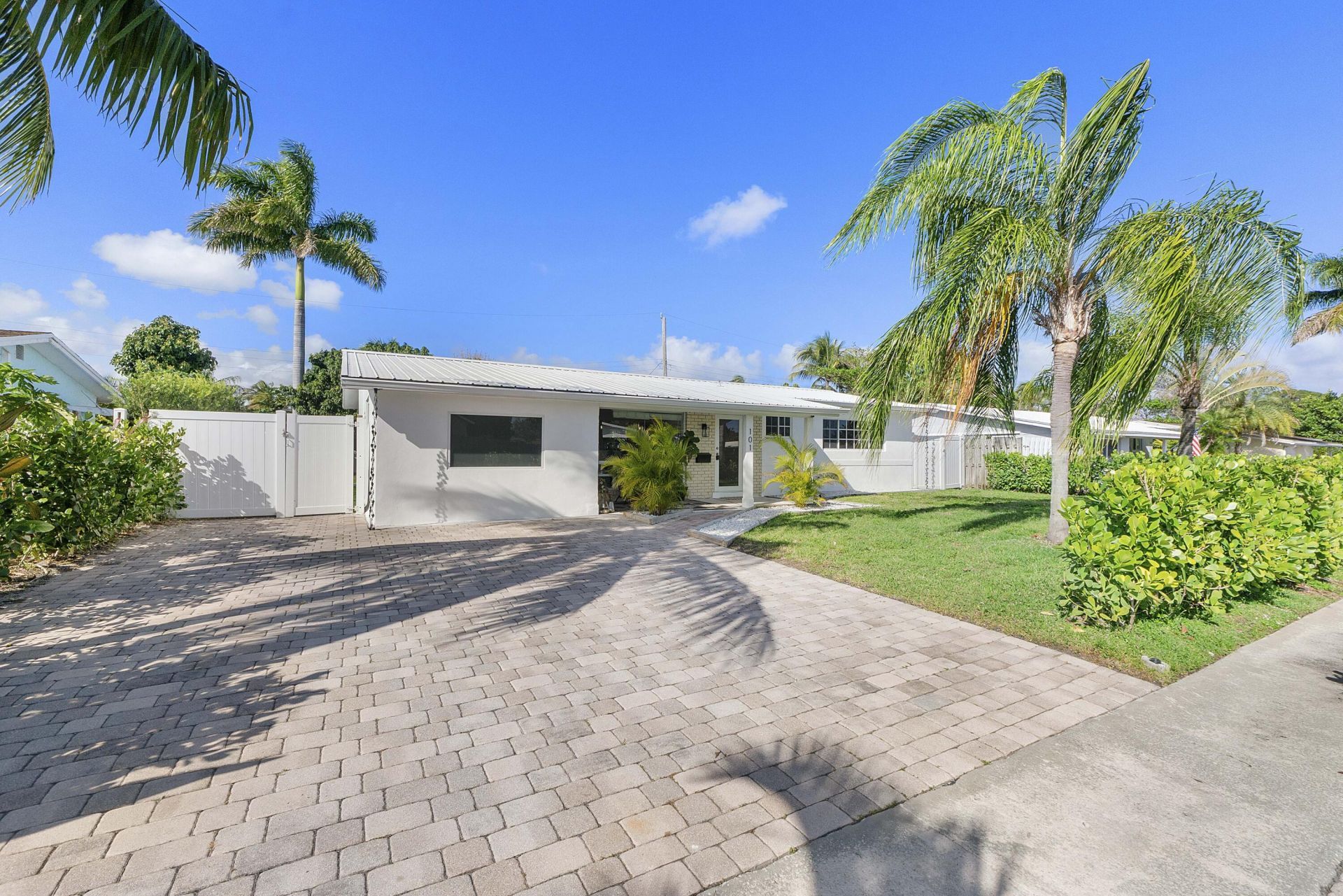101 SE 13th Street, Deerfield Beach, FL 33441 Main Photo
