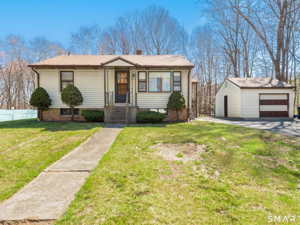 6 Saunders, Prospect, CT 06712