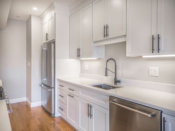 194 Havre St., Unit 201, Boston, MA 02128