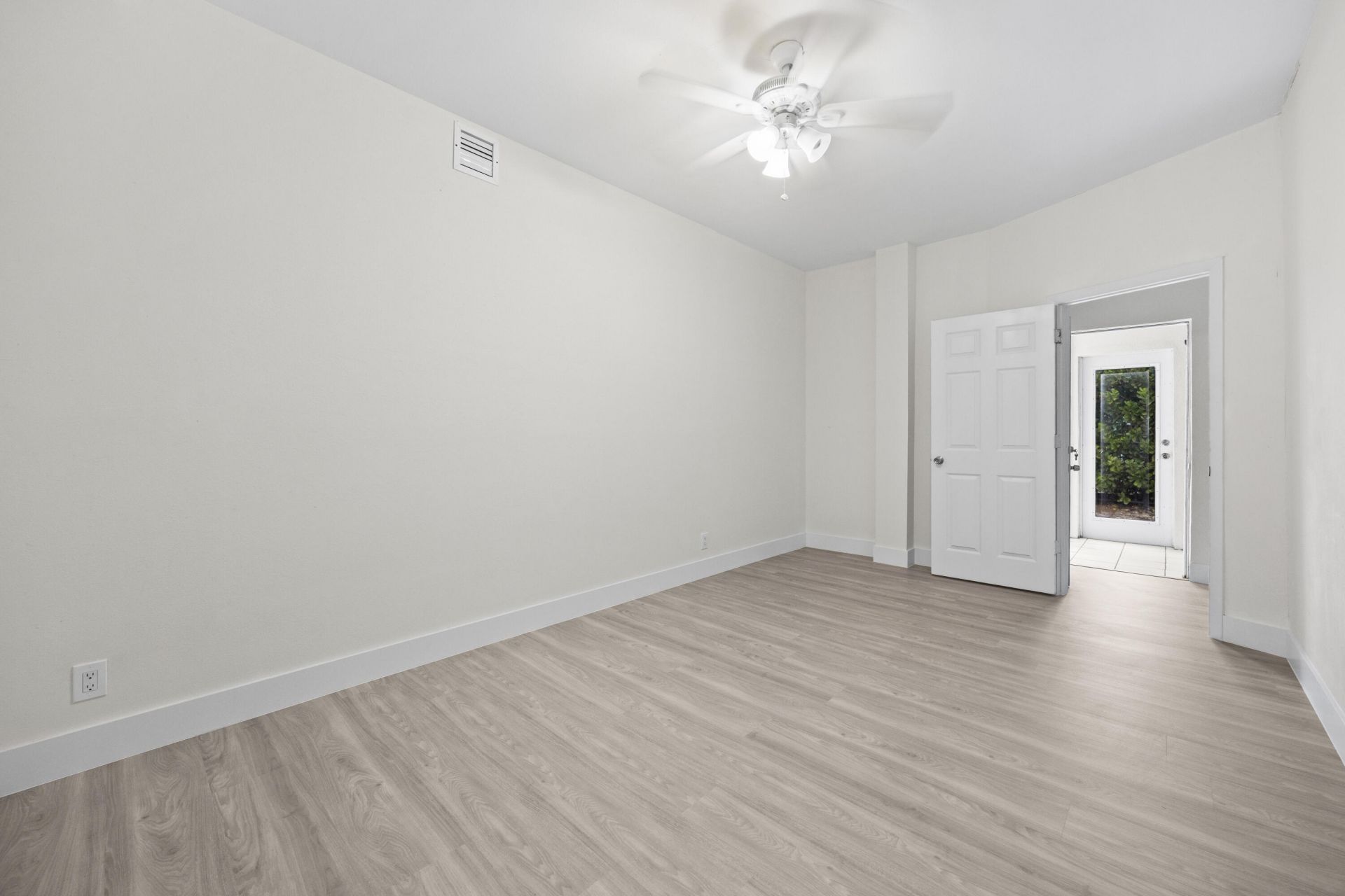 1828 N Palmway, Lake Worth Beach, FL 33460 Photo