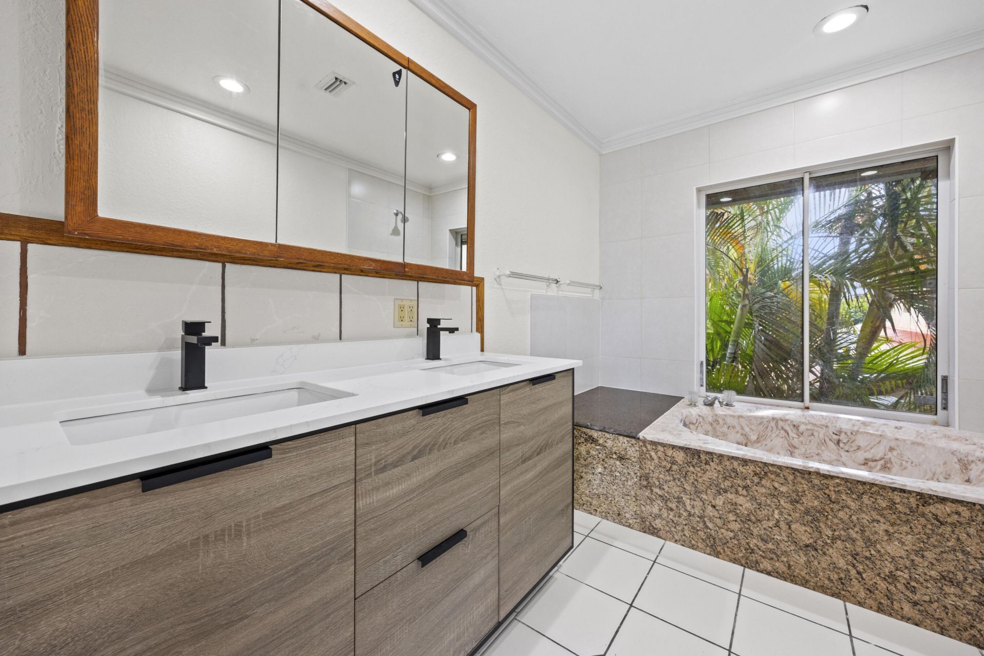 1828 N Palmway, Lake Worth Beach, FL 33460 Photo