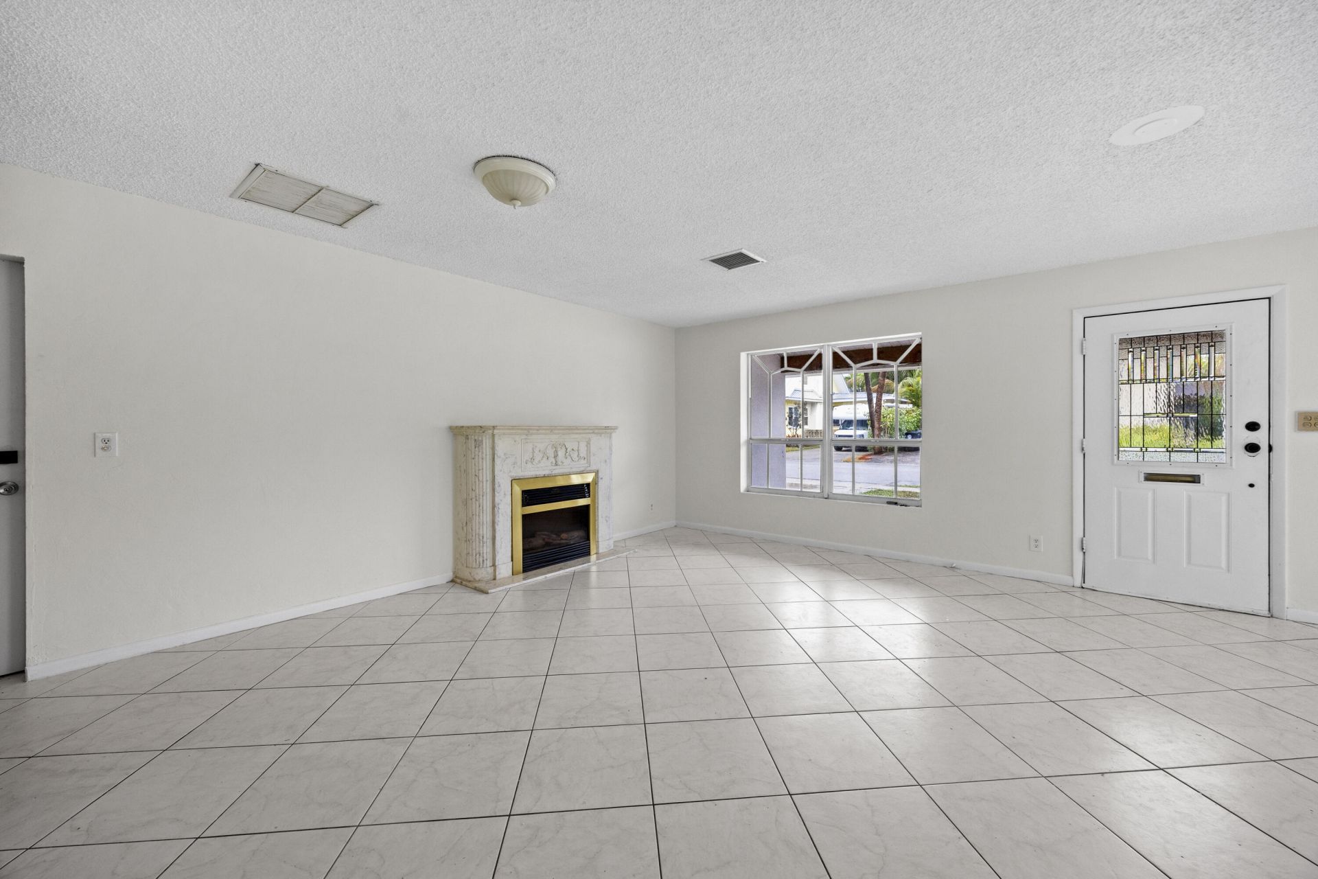 1828 N Palmway, Lake Worth Beach, FL 33460 Photo