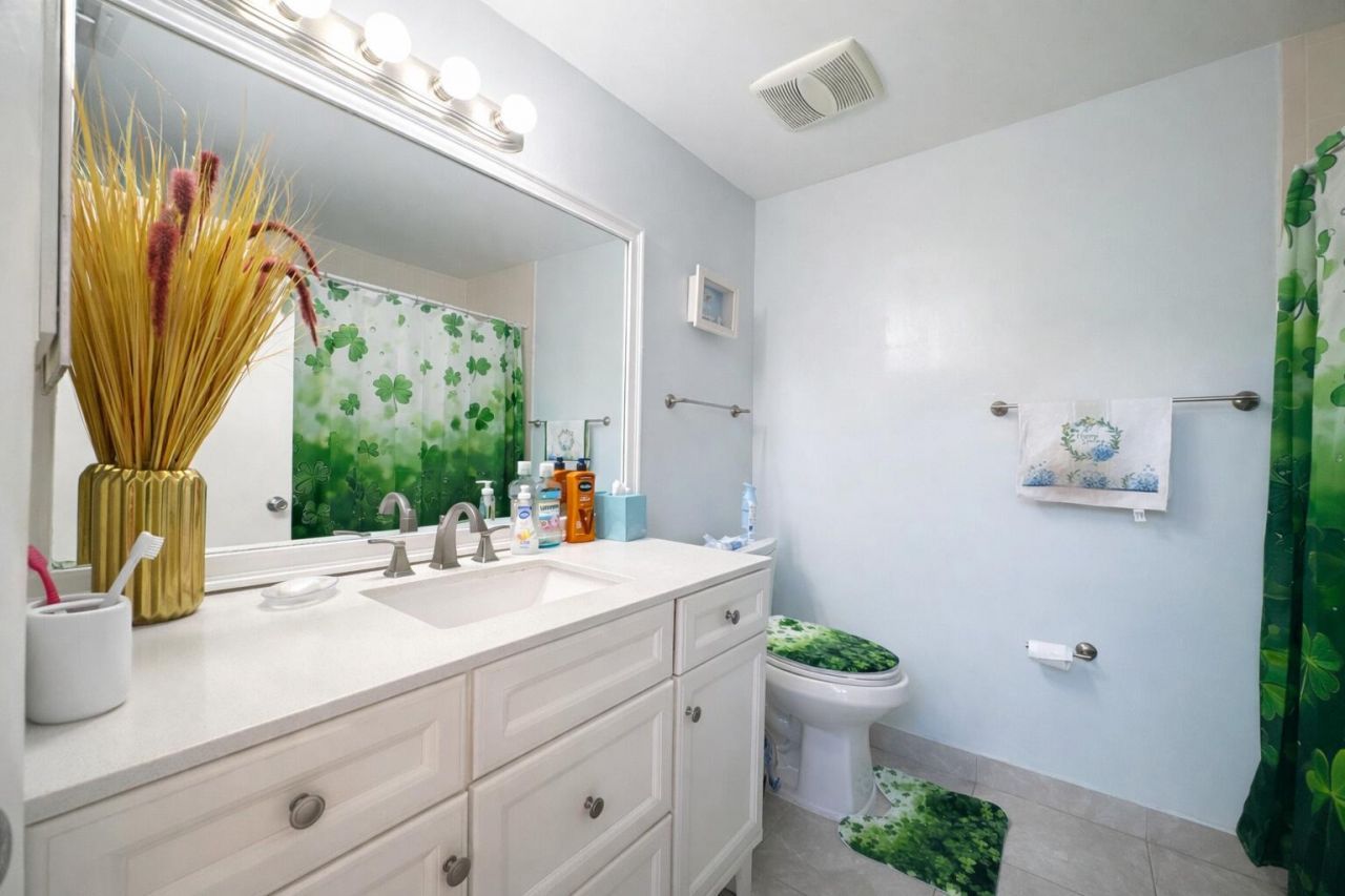 4373 Woodstock Drive, Unit D, West Palm Beach, FL 33409 Photo