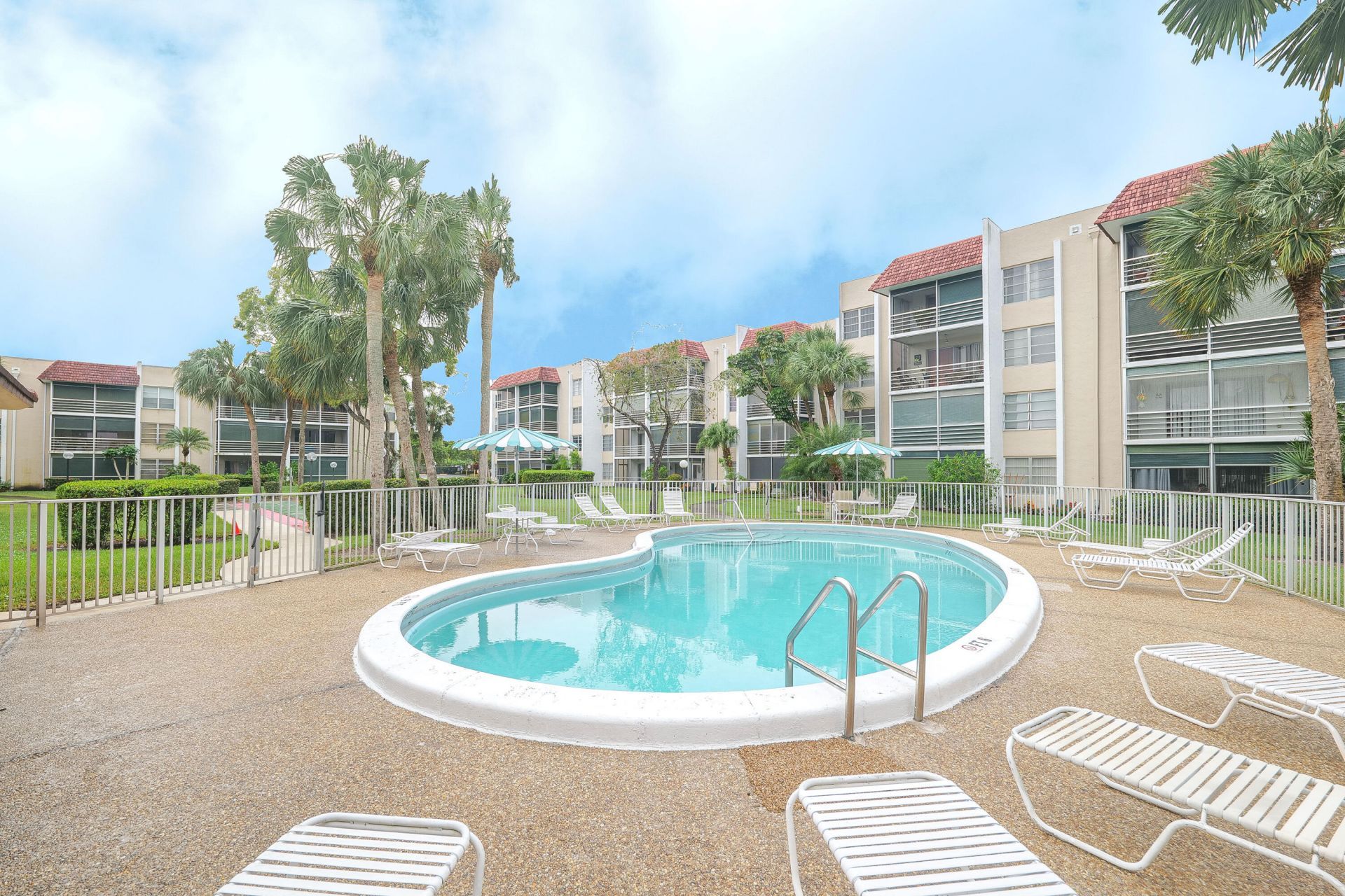 3531 Inverrary Drive, Unit 105, Lauderhill, FL 33319 Photo