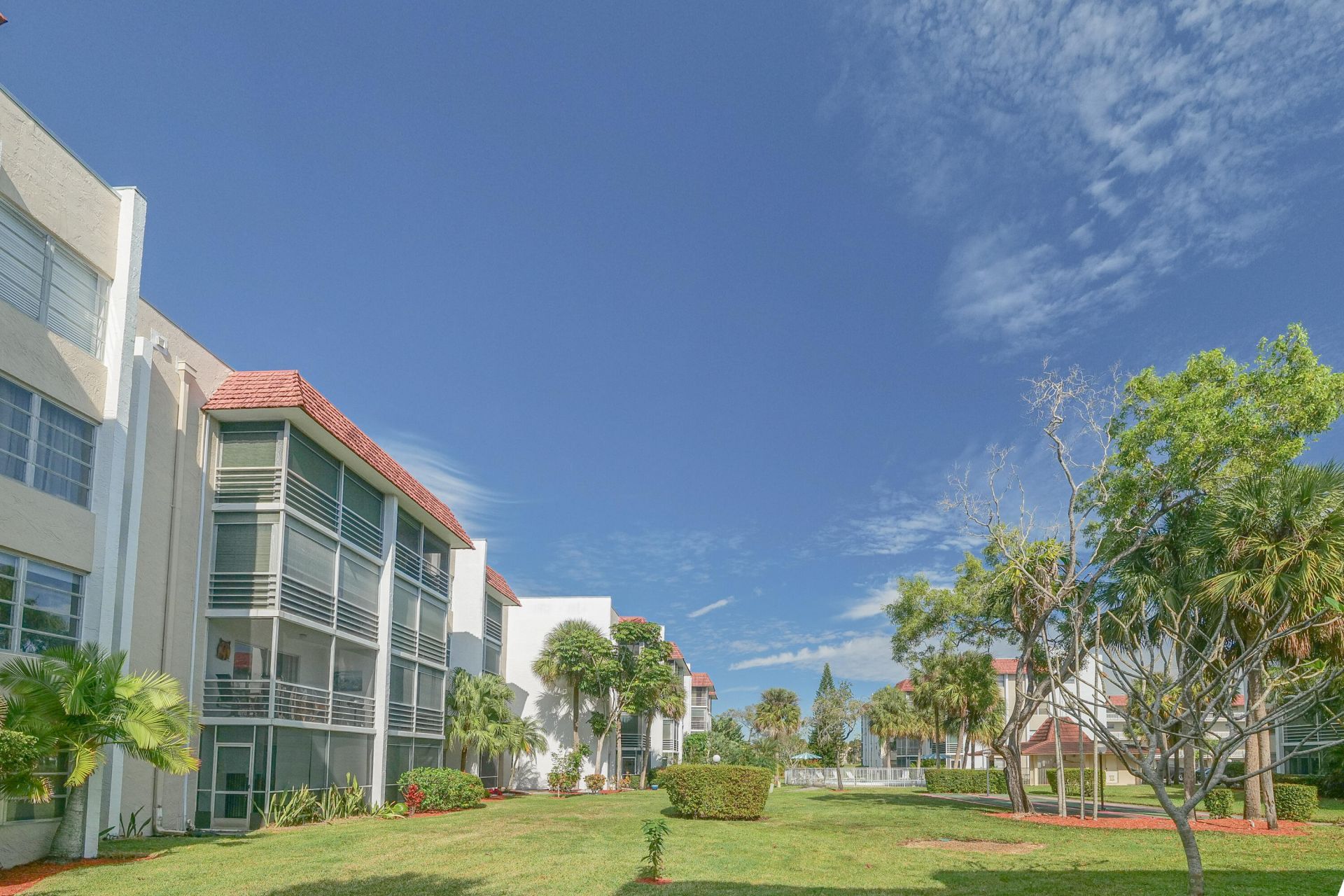 3531 Inverrary Drive, Unit 105, Lauderhill, FL 33319 Photo