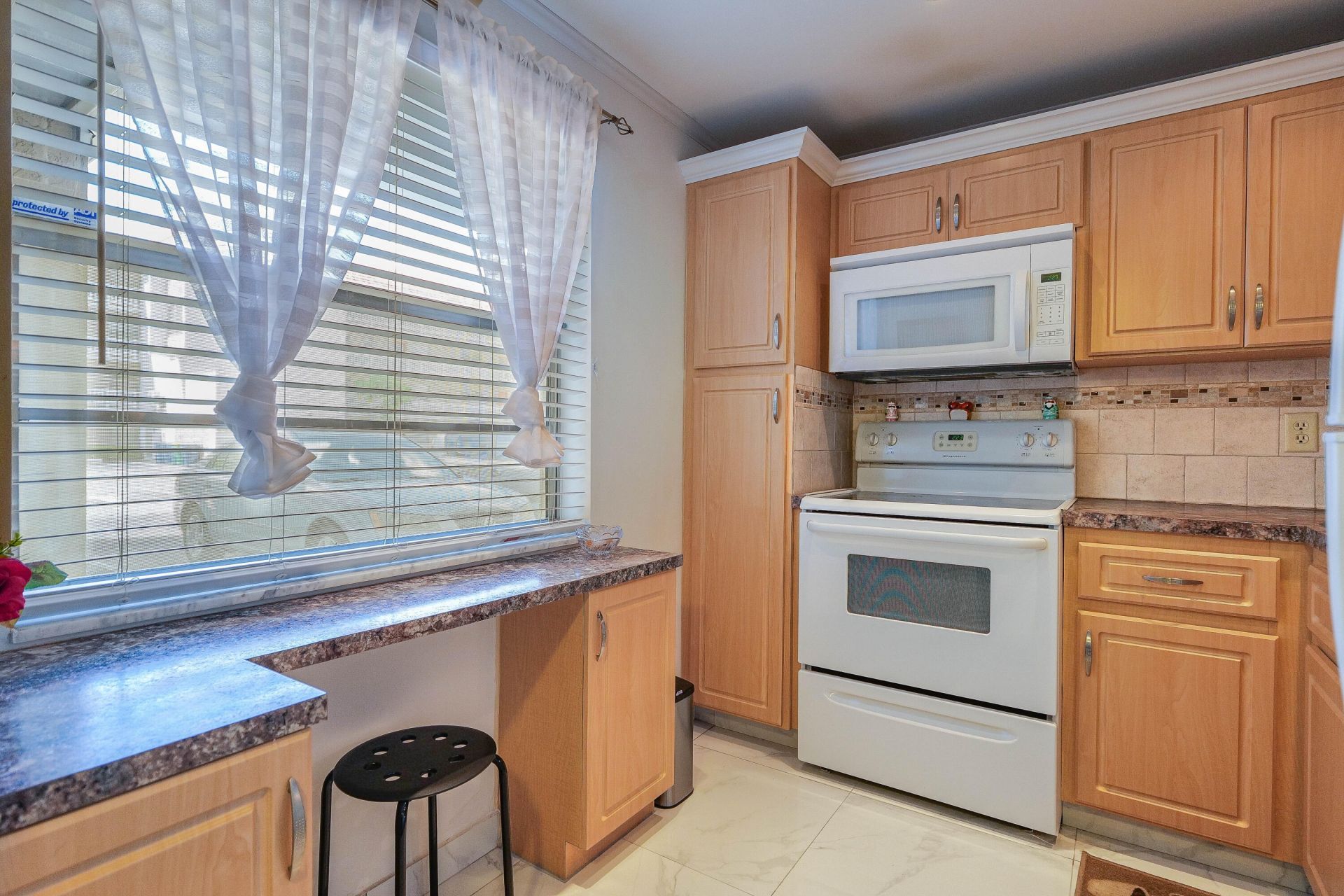 3531 Inverrary Drive, Unit 105, Lauderhill, FL 33319 Photo