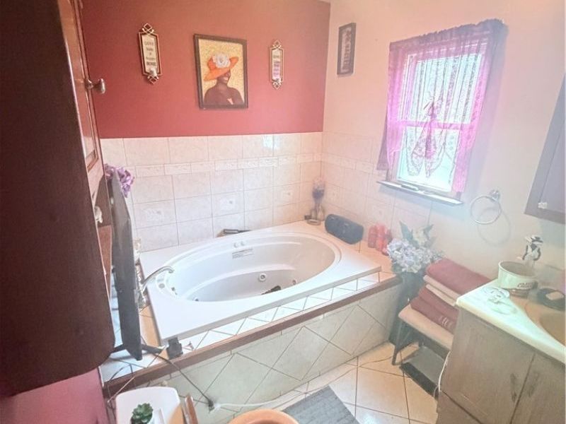 3692 E 52nd Street , Cleveland, OH 44105 Photo 11