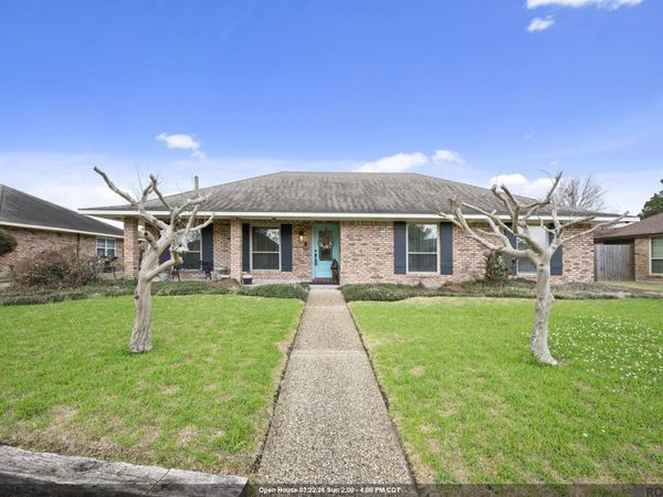4920 Woodlyn Dr, Baton Rouge, LA 70816