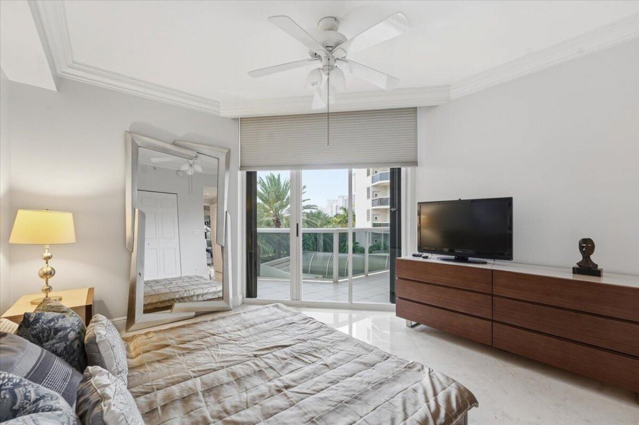 3100 N Ocean Boulevard, Unit 407, Fort Lauderdale, FL 33308 Photo