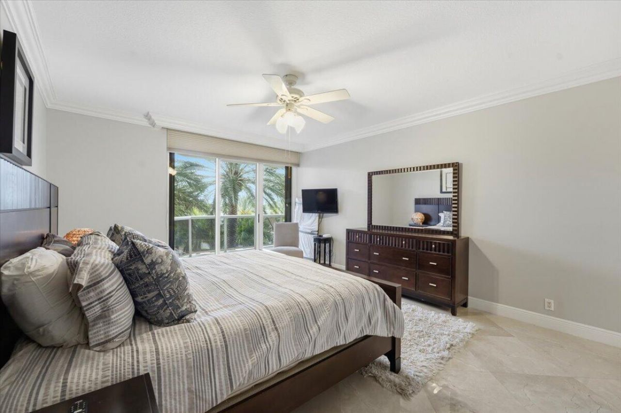 3100 N Ocean Boulevard, Unit 407, Fort Lauderdale, FL 33308 Photo