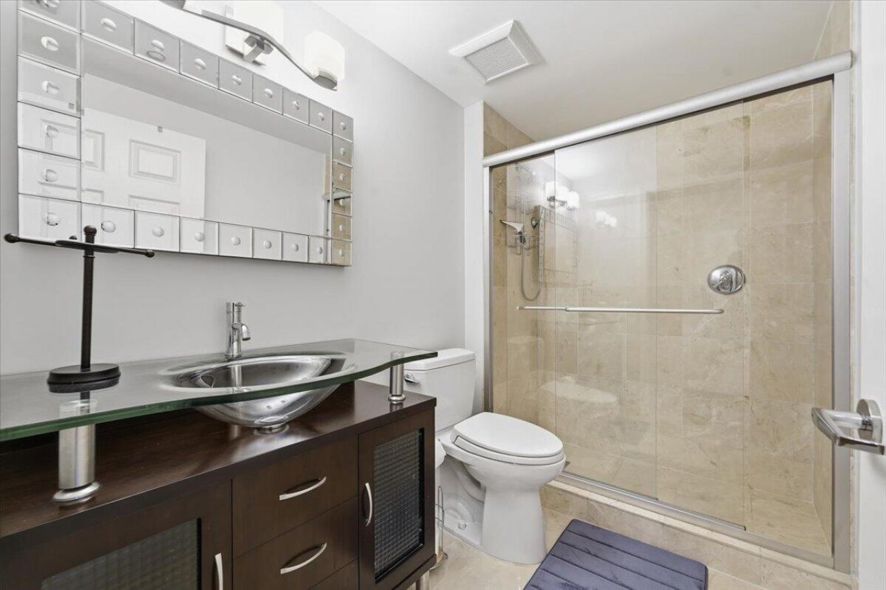 3100 N Ocean Boulevard, Unit 407, Fort Lauderdale, FL 33308 Photo